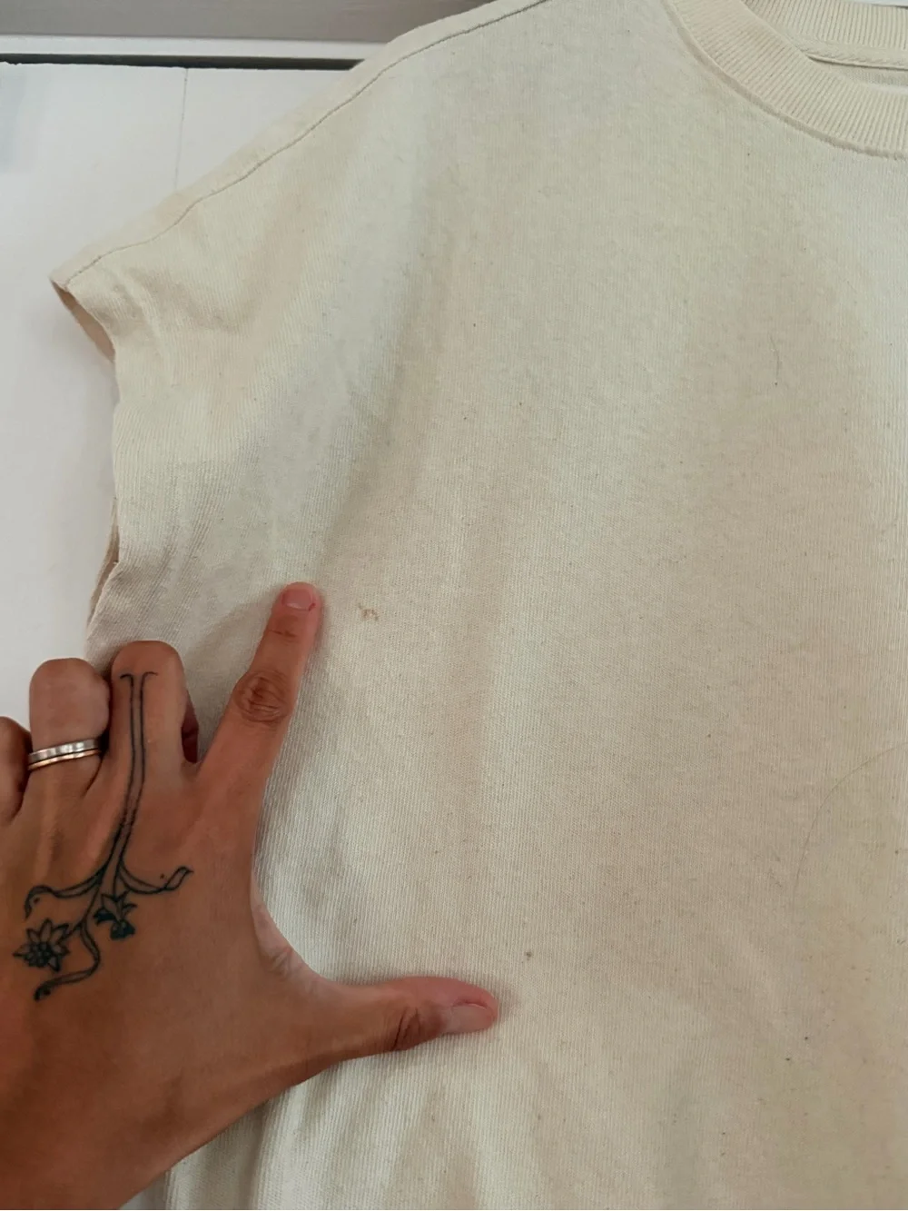Le Bon Shoppe Natural Undyed Muscle Tee - Picture 4 of 5